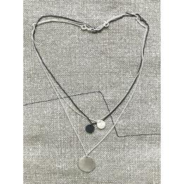 Overview second image: Martine Viergever Moon Necklace S